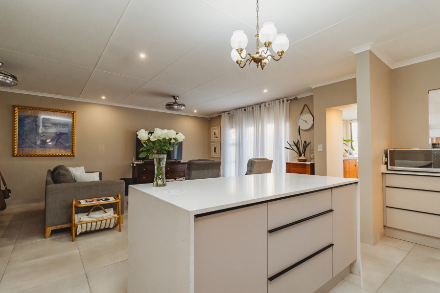 3 Bedroom Property for Sale in Heather Park Western Cape